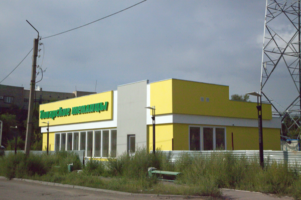 Строительство торгового павильона ЛСТК, дата снимка - 2 августа 2012 г.