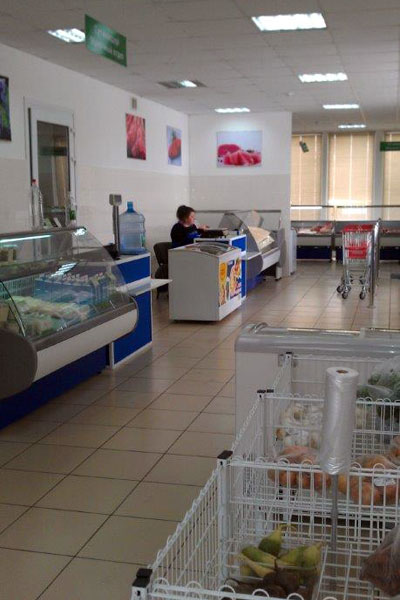 Строительство торгового павильона ЛСТК, дата снимка - 8 апреля 2013 г.