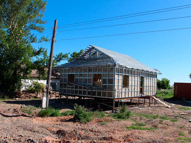 Дом ЛСТК для пострадавших от наводнения весной 2015 года Дом ЛСТК для пострадавших от наводнения весной 2015 года