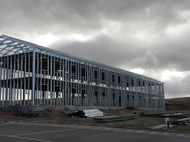 Строительство казармы на полигоне в Таразе с использованием ЛСТК