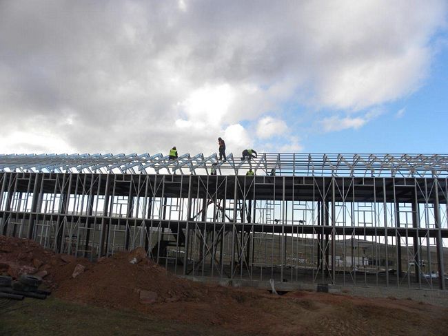 Строительство казармы на полигоне в Таразе с использованием ЛСТК