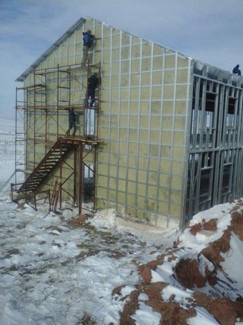 Строительство казармы на полигоне в Таразе с использованием ЛСТК