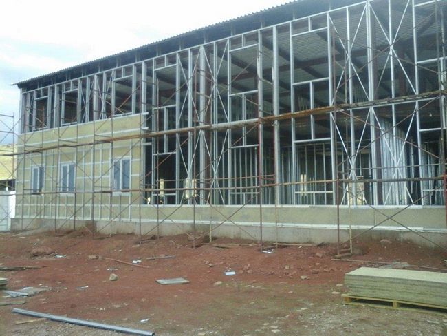 Строительство казармы на полигоне в Таразе с использованием ЛСТК