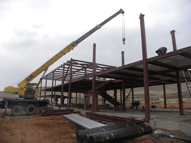 Строительство казармы на полигоне в Таразе с использованием ЛСТК